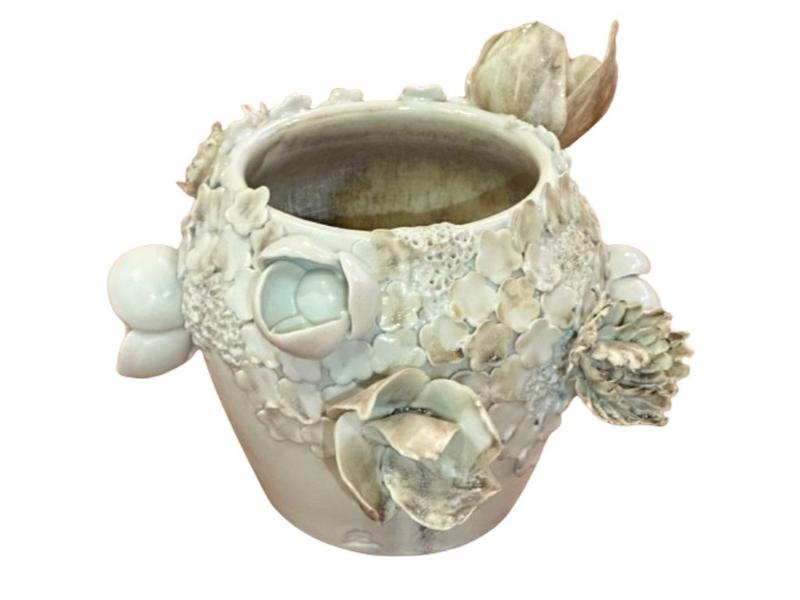 Chala Toprak, Contemporary, Modern Sculpture, Flower Vase, Porcelain, 2022