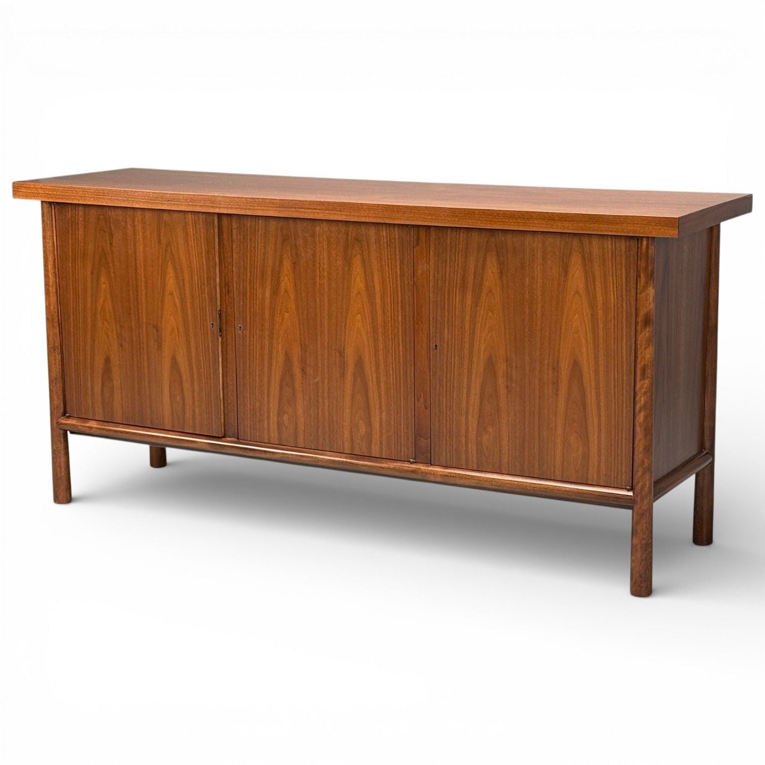 T.H. Robsjohn Gibbings, Sideboard, Walnut, USA, 1960s