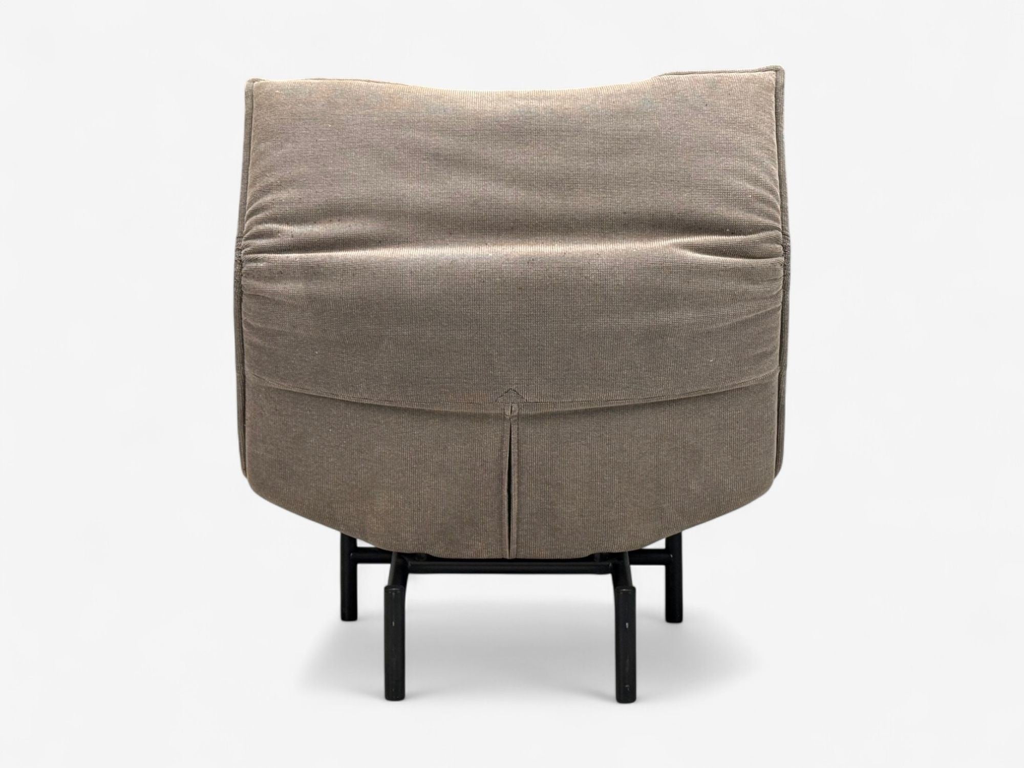 Vico Magistretti, Italian Modern, Fabric, Metal, Veranda Lounge Chair, 1980s
