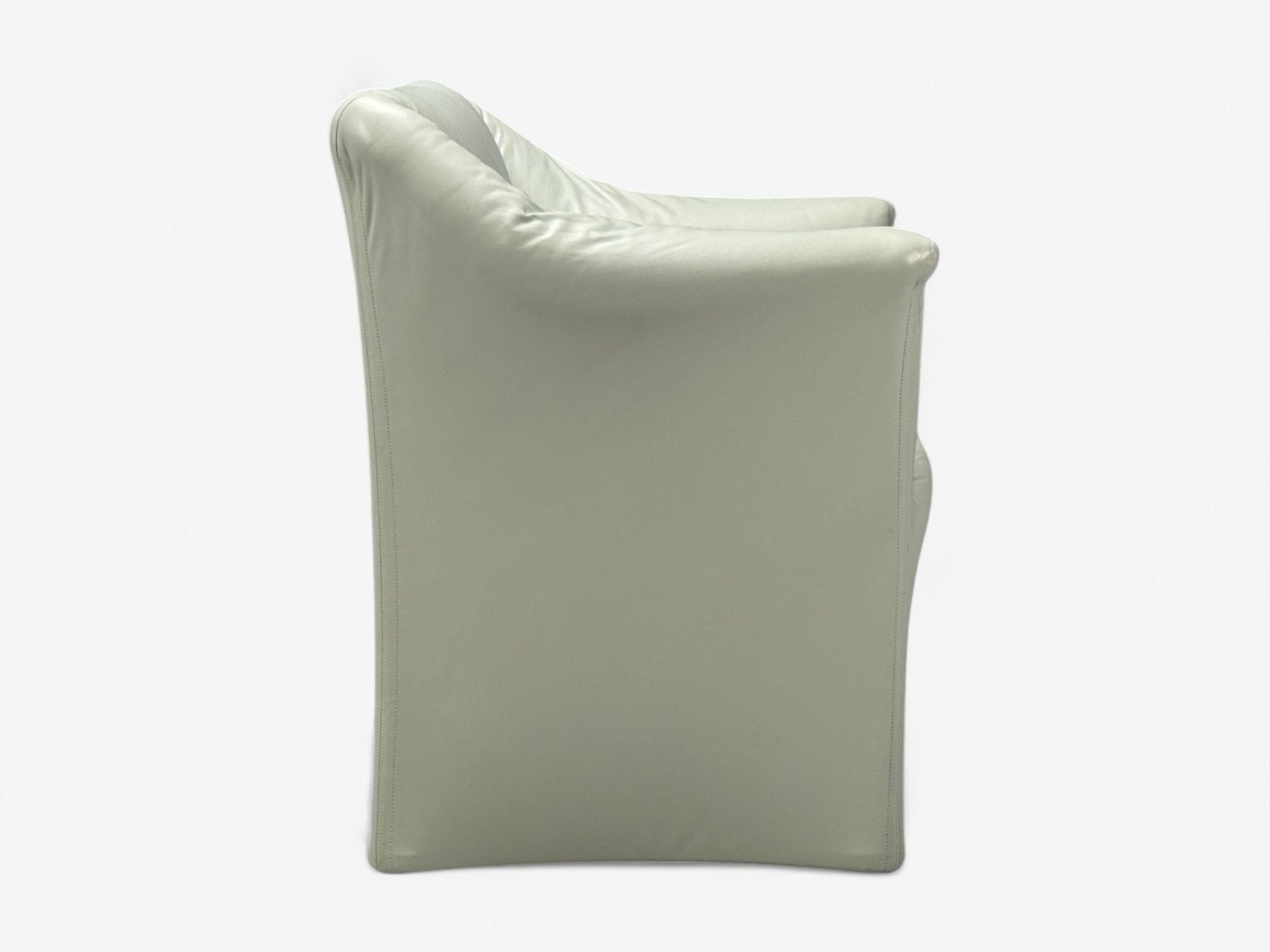 Mario Bellini, Italian Modern, Leather, Four Model 684 Armchairs, Italy, 1980s