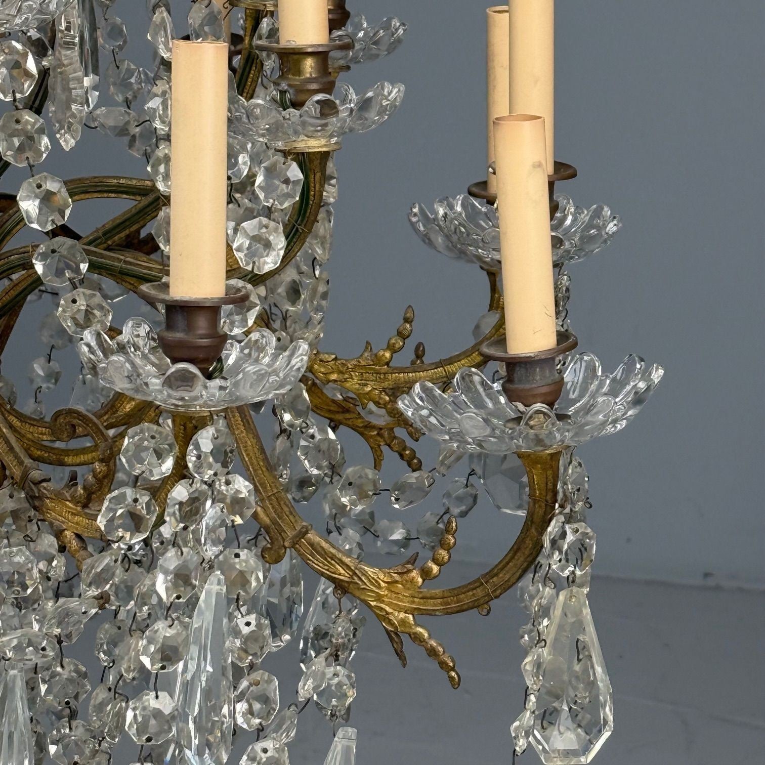 19th Century Thirty-Light Crystal and Brass Column Form Chandelier, Baccarat