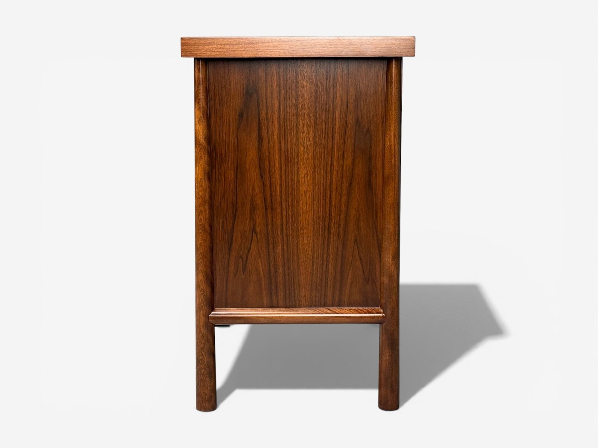 T.H. Robsjohn Gibbings, Sideboard, Walnut, USA, 1960s