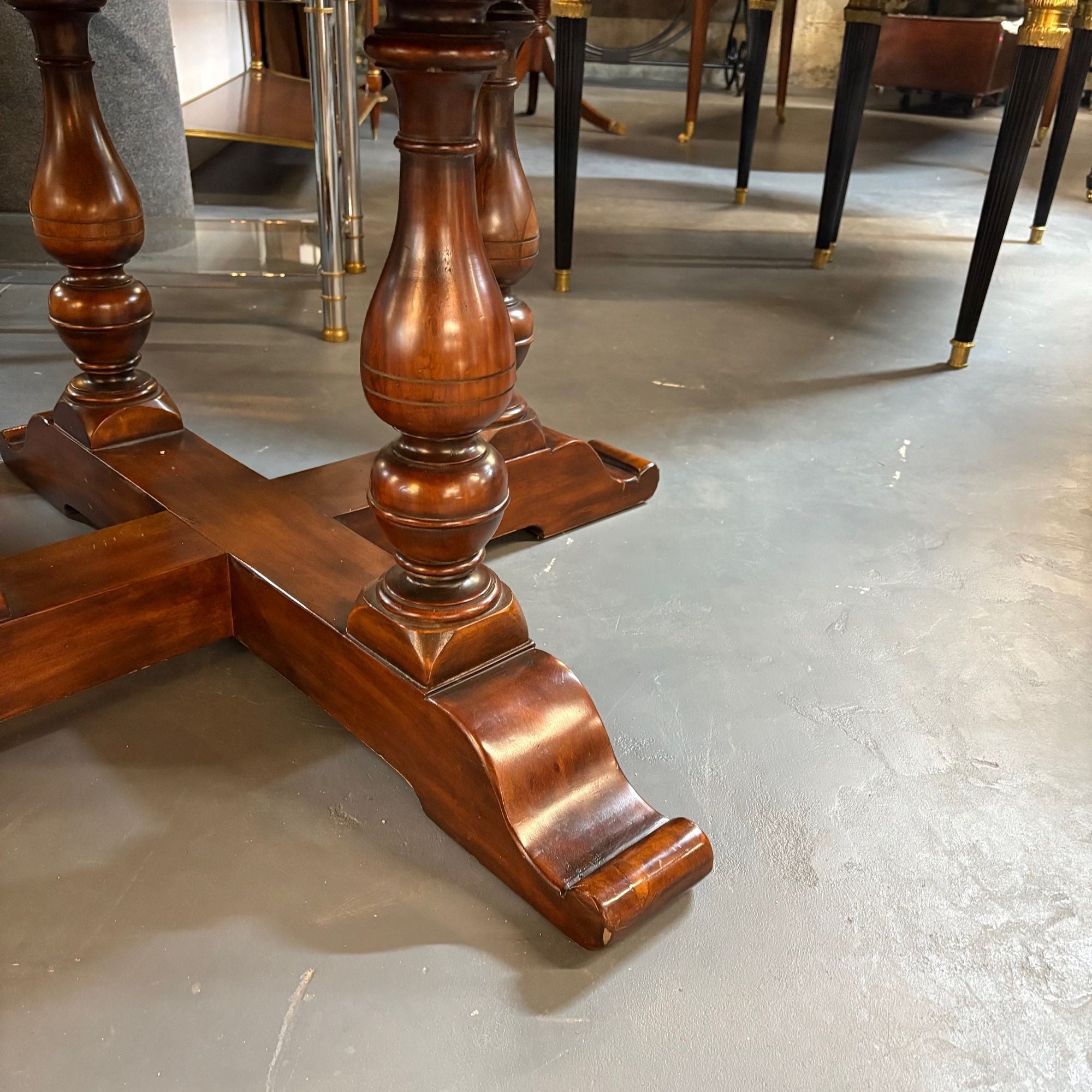 Farmhouse Style, Walnut, Jupe Round Dining Table, USA, 20th C.