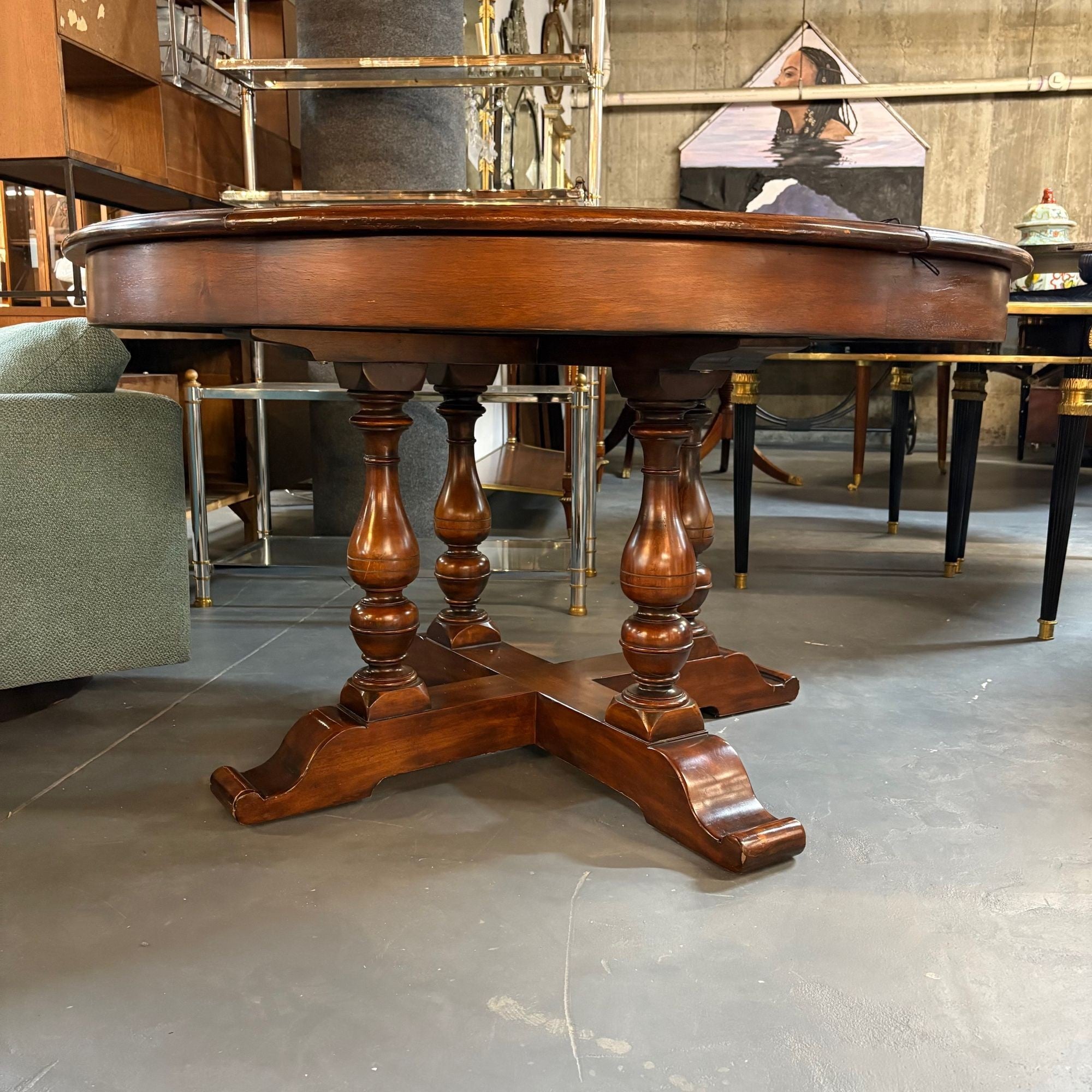 Farmhouse Style, Walnut, Jupe Round Dining Table, USA, 20th C.