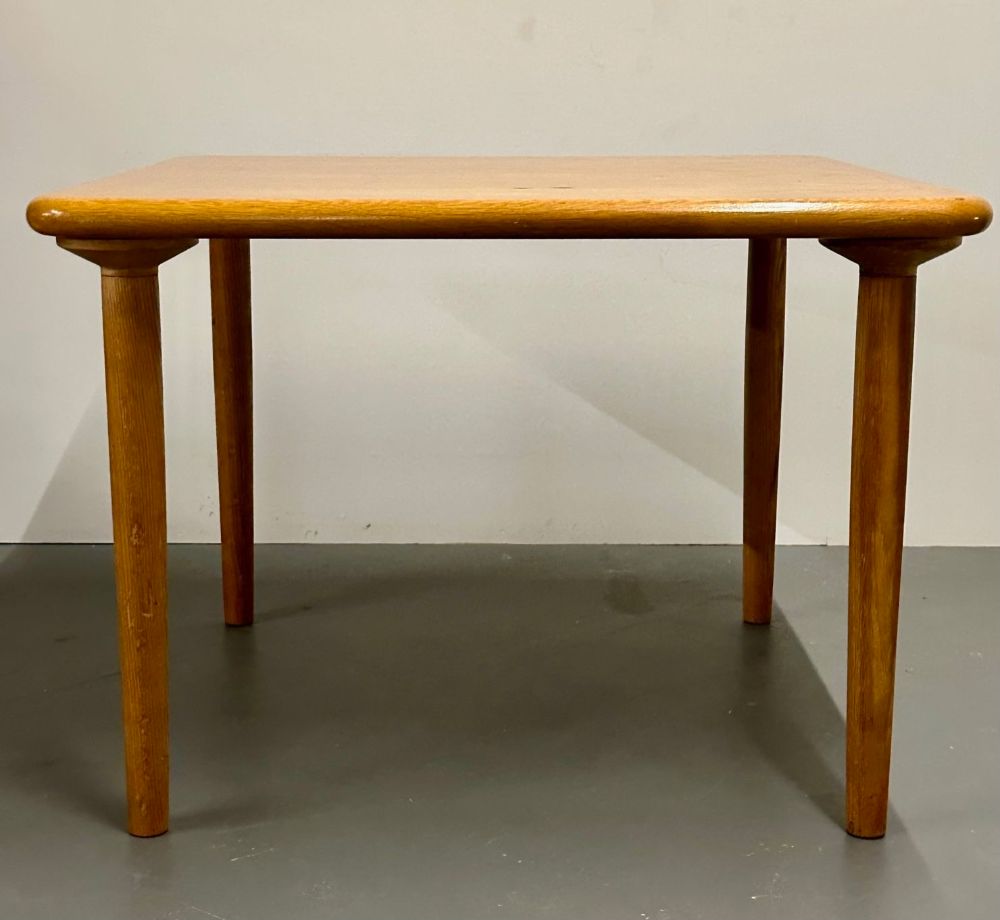 Knoll American Mid-Century Modern Square Card, Game / Breakfast Table, American