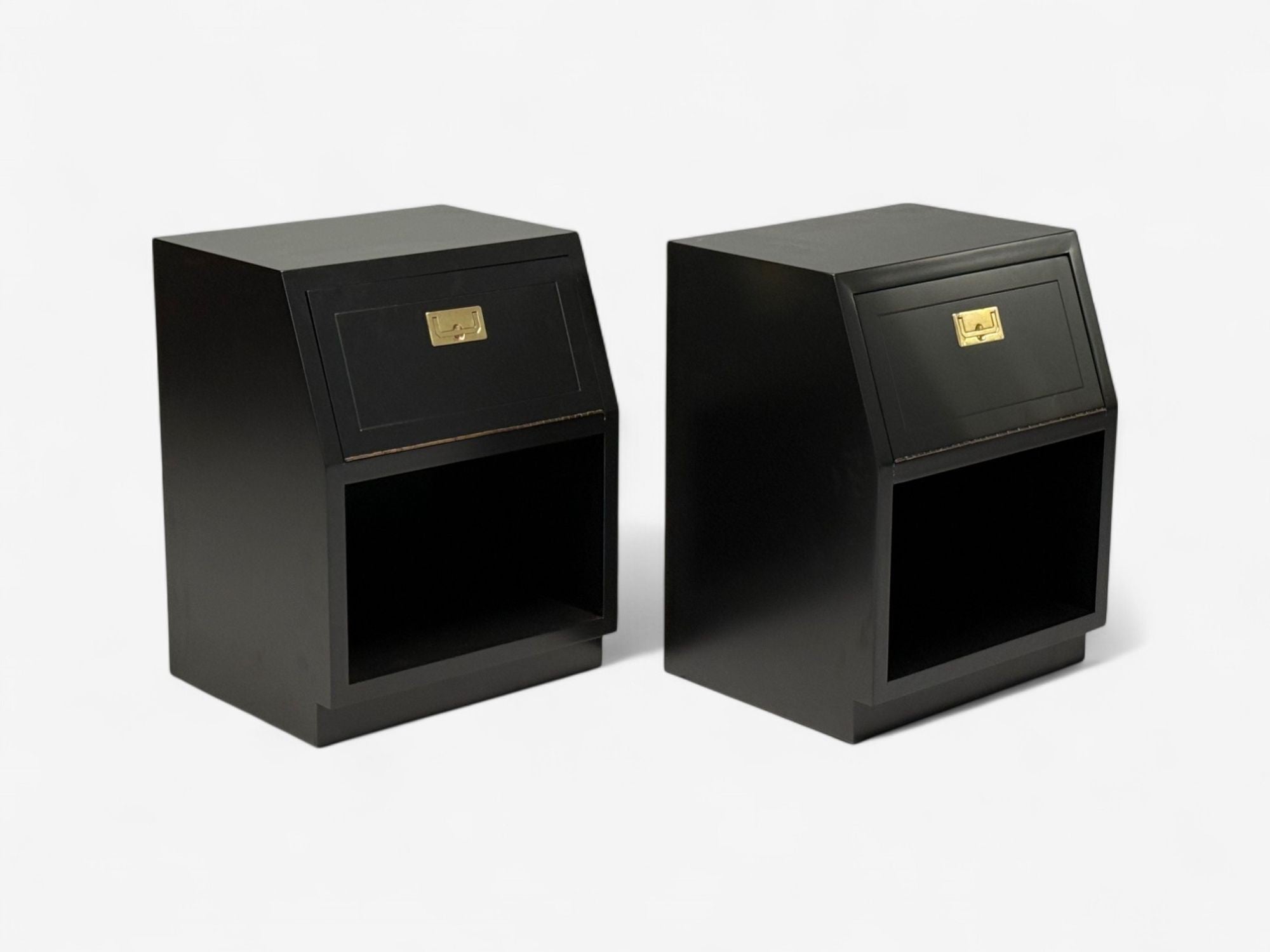 Henredon, Mid-Century Modern, Black Lacquer, Campaign Nightstands, 1960s