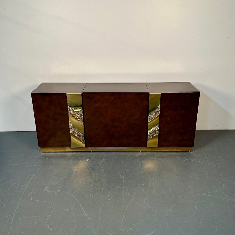 Italian Mid-Century Modern Bar / Entertainment Cabinet, Aldo Tura Style, Lacquer