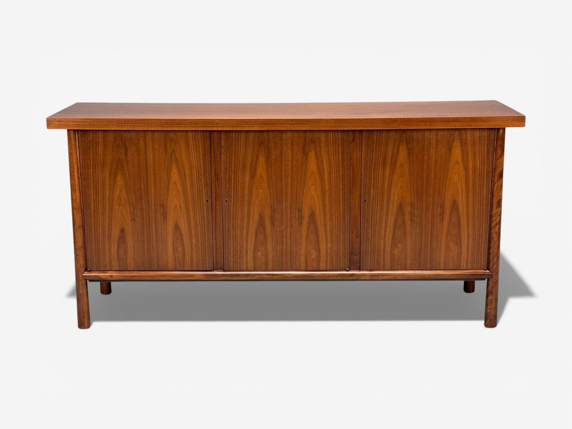 T.H. Robsjohn Gibbings, Sideboard, Walnut, USA, 1960s