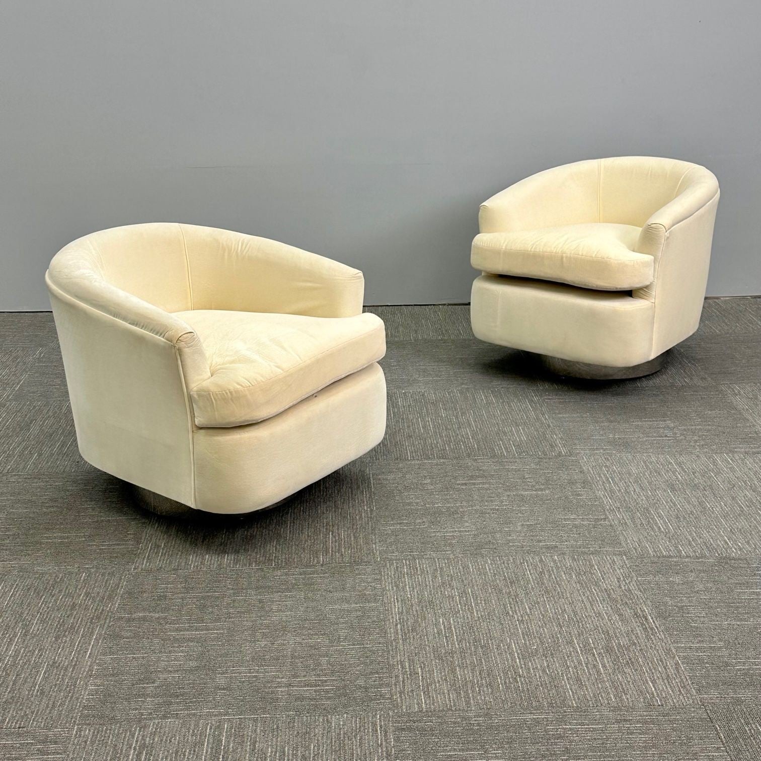 Mid-Century Modern Milo Baughman Style Swivel Chairs, Chrome Base, Cream Velvet