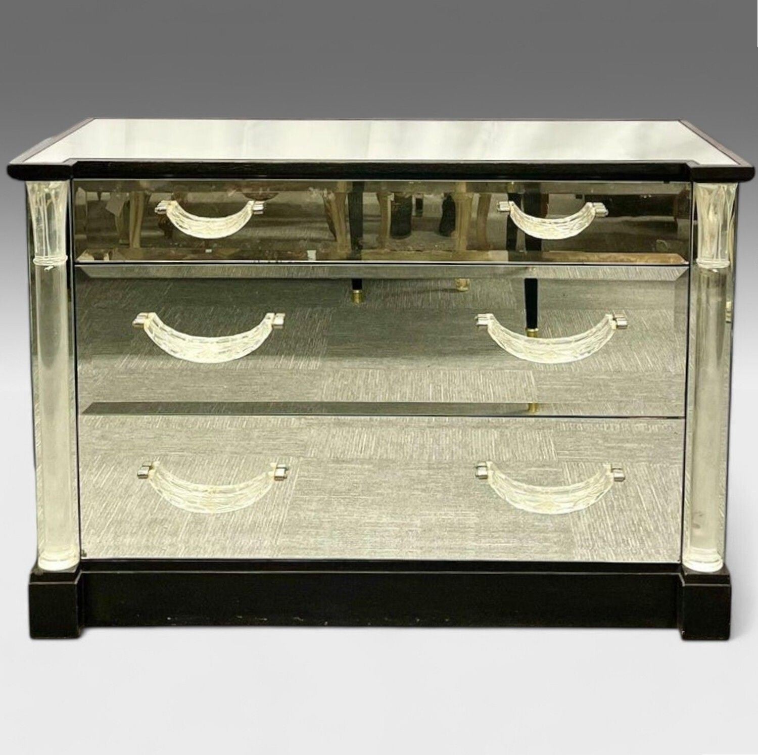 Grosfeld House, Hollywood Regency, 'Glassics' Mirrored Cabinets, USA, 1930s