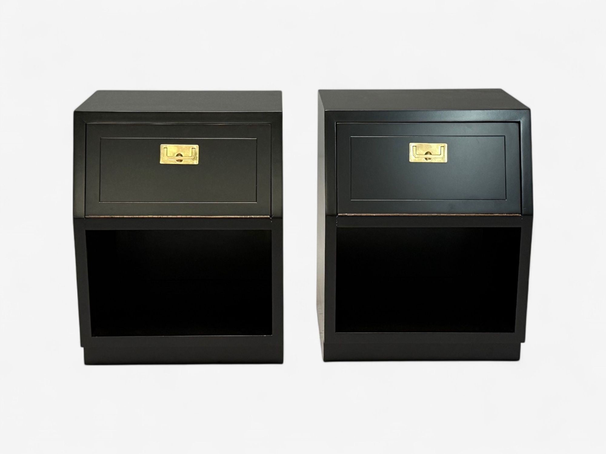 Henredon, Mid-Century Modern, Black Lacquer, Campaign Nightstands, 1960s