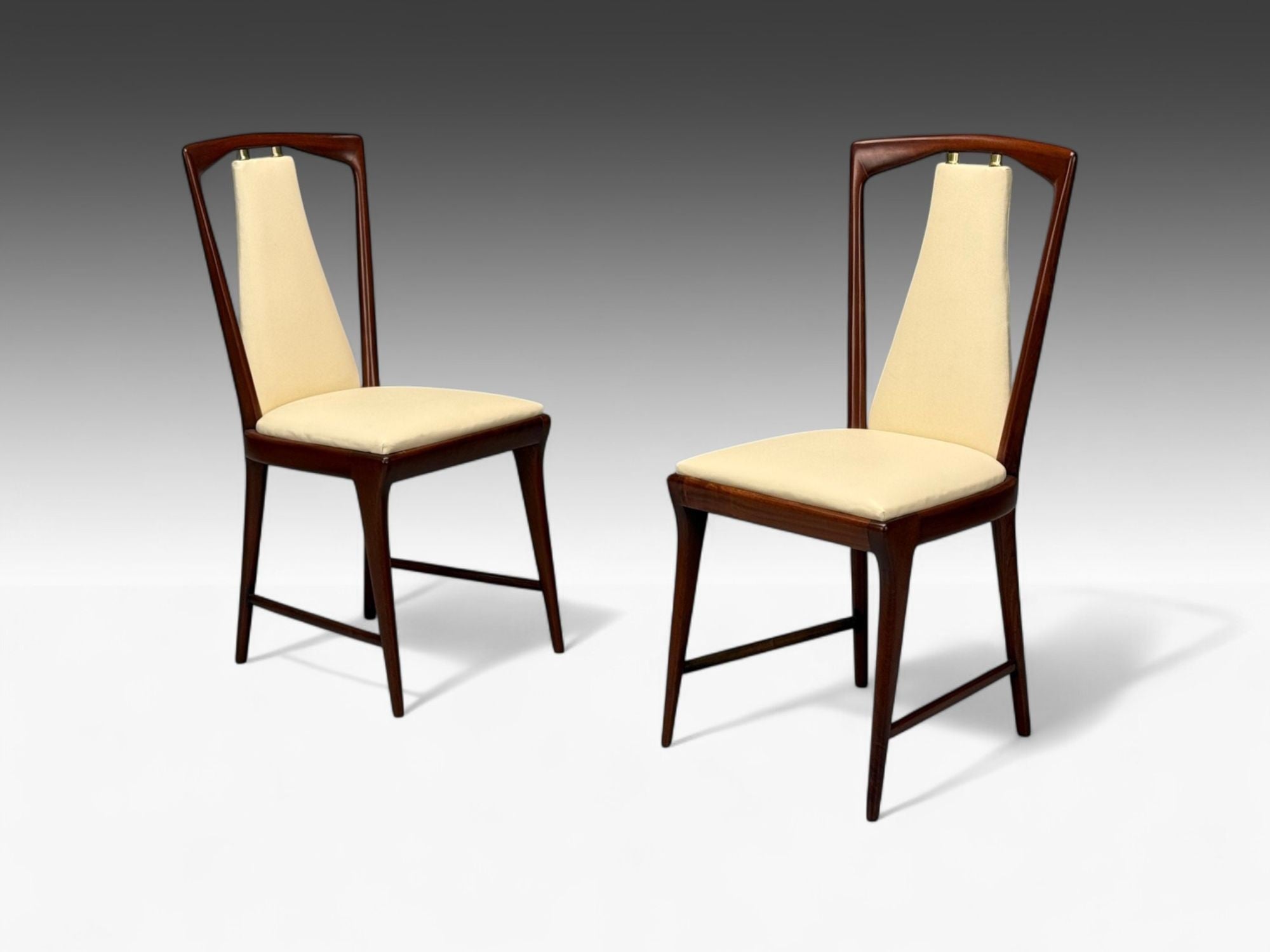 Osvaldo Borsani attr., Mahogany, Brass, Leather, Dining Chairs, Italy, 1950s