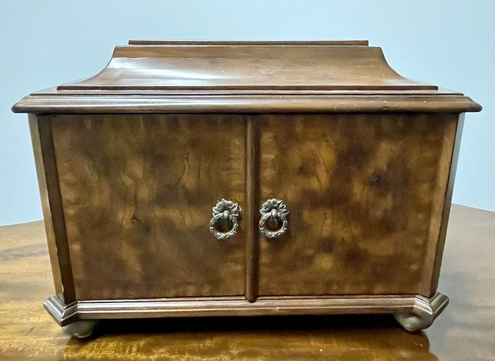 Maitland Smith Jewelry Box, Casket Box, Inlaid, Banded. Keepsake Box.