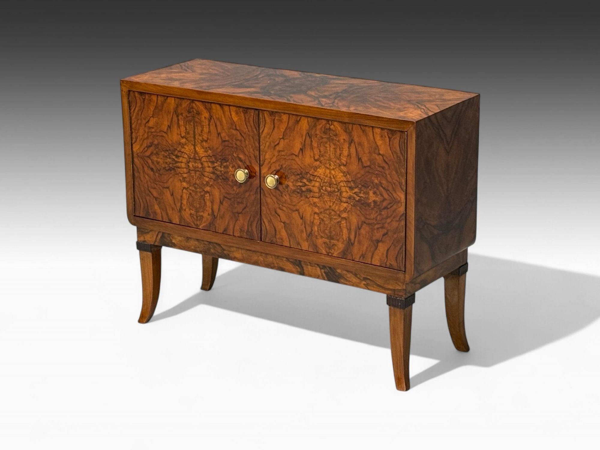 Emilio Lancia attr., Italian Modern, Walnut Root, Brass, Commode, Italy, 1930s