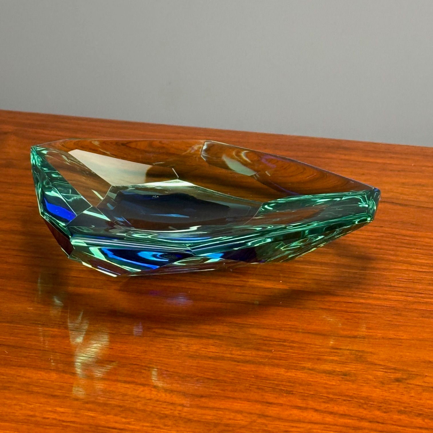 Max Ingrand, Fontana Arte, Mid-Century Modern, Ashtray, Cut Crystal, 1960s