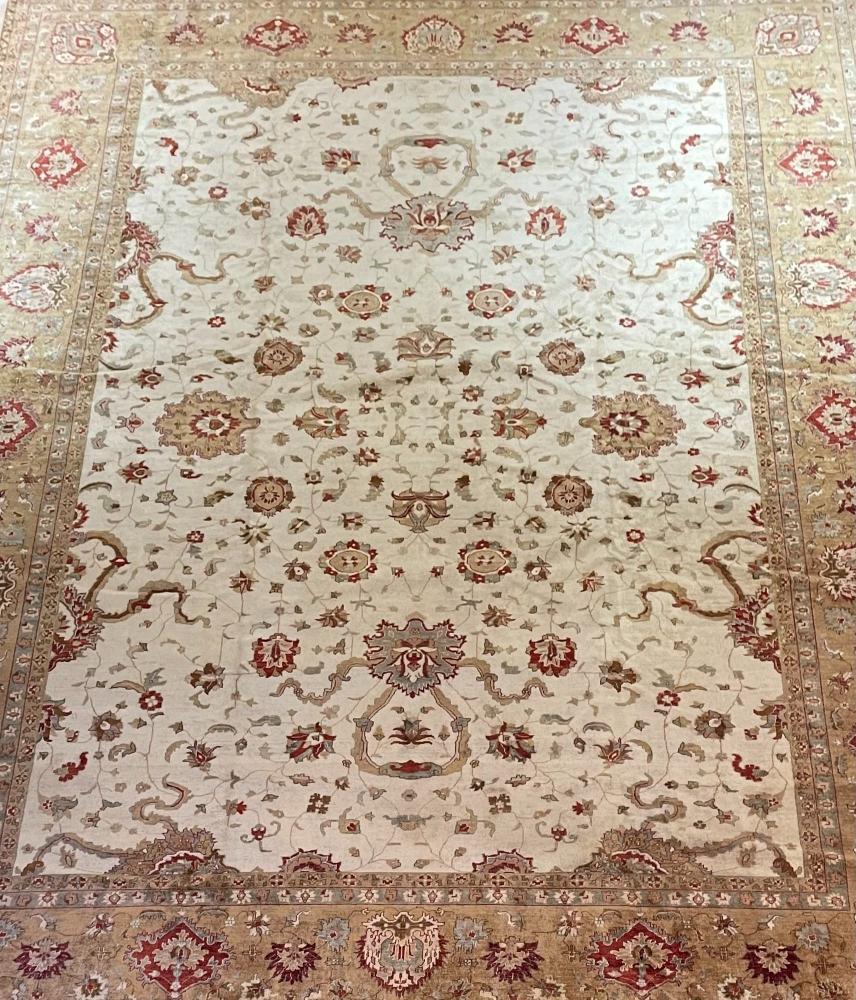 Pakistan Carpet having a Tabriz Design, Large Roomsize, 1980s, 12 by 18 Feet