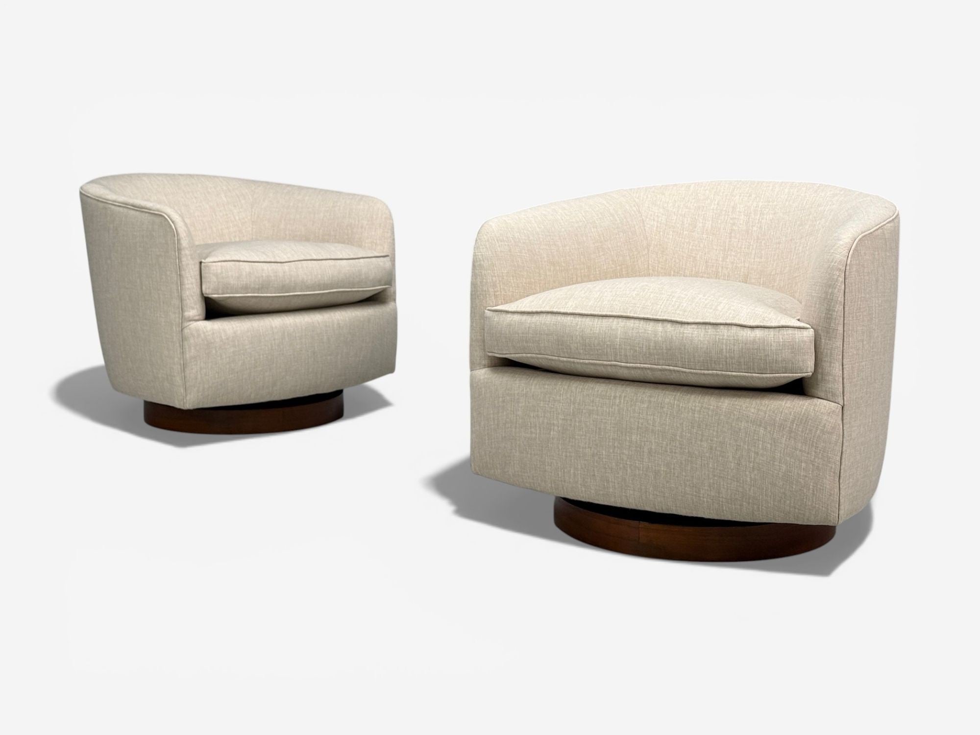 Milo Baughman, Swivel Chairs, Beige Upholstery, Walnut, USA, 1970s