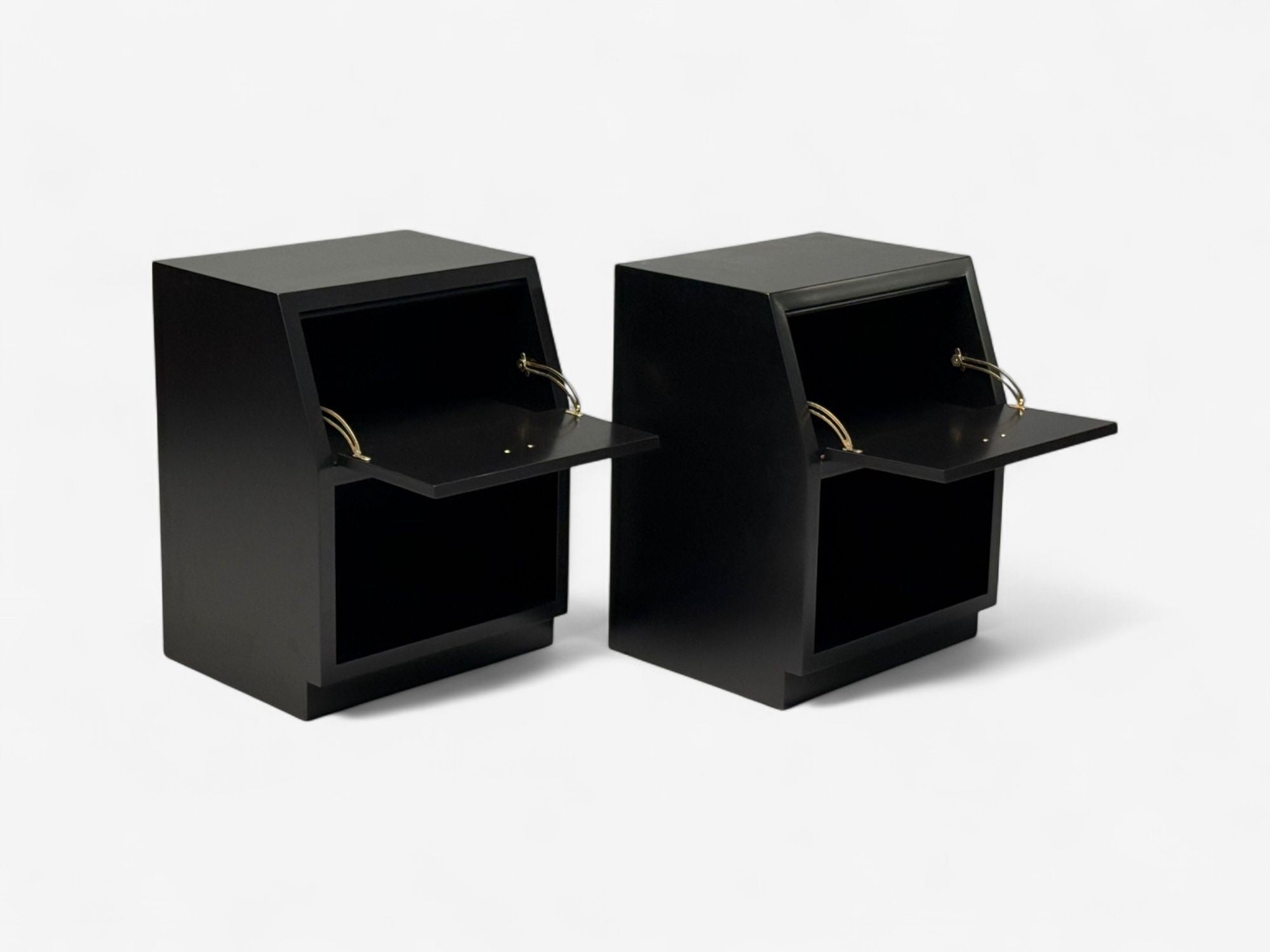 Henredon, Mid-Century Modern, Black Lacquer, Campaign Nightstands, 1960s