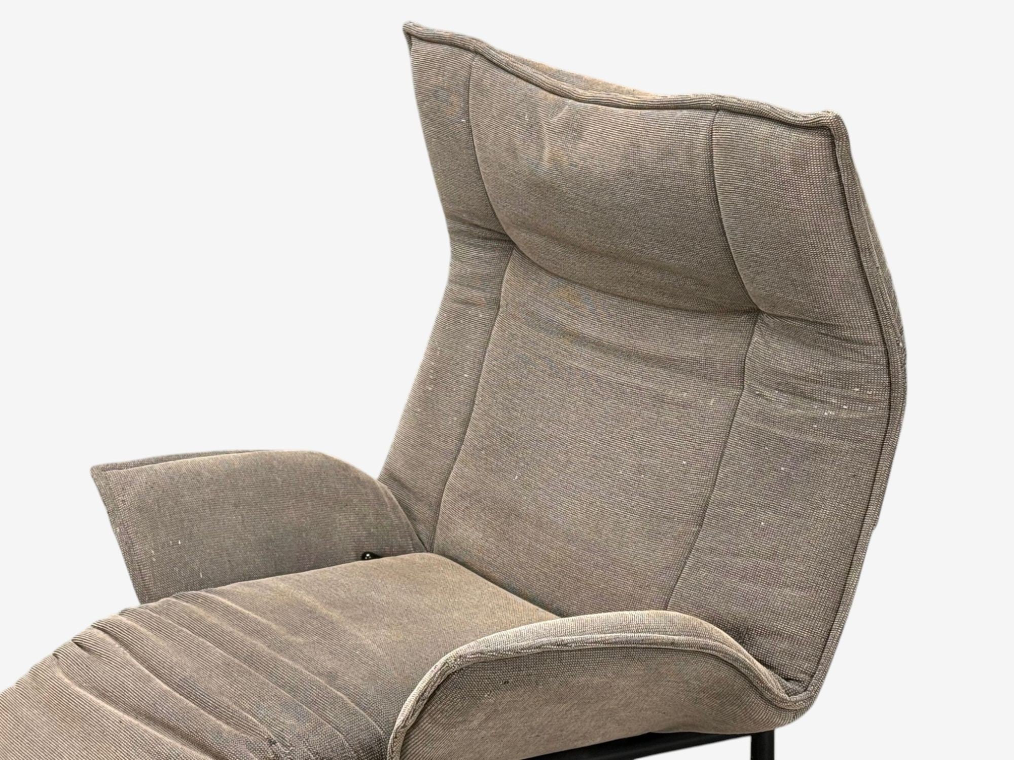 Vico Magistretti, Italian Modern, Fabric, Metal, Veranda Lounge Chair, 1980s