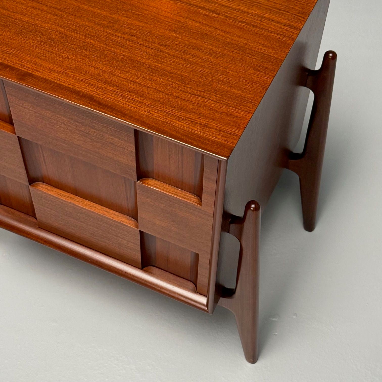 Jorgen Clausen, Danish Mid-Century Modern, Sculptural Nightstands, Teak, 1960s