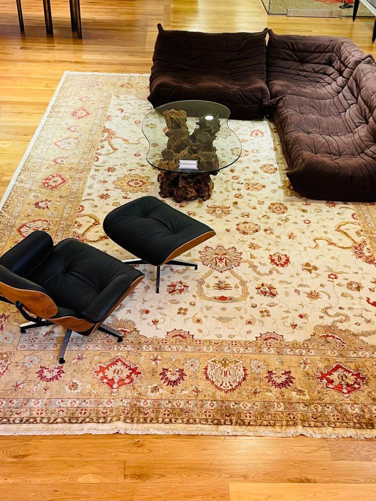 Pakistan Carpet having a Tabriz Design, Large Roomsize, 1980s, 12 by 18 Feet