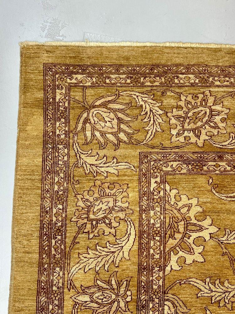 Pakistan Carpet Having a Tabriz Design, 1990s, Good Condition.