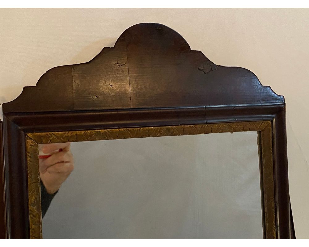 Queen Anne Dressing Glass with Pivoting Looking Glass, English, 18th Century