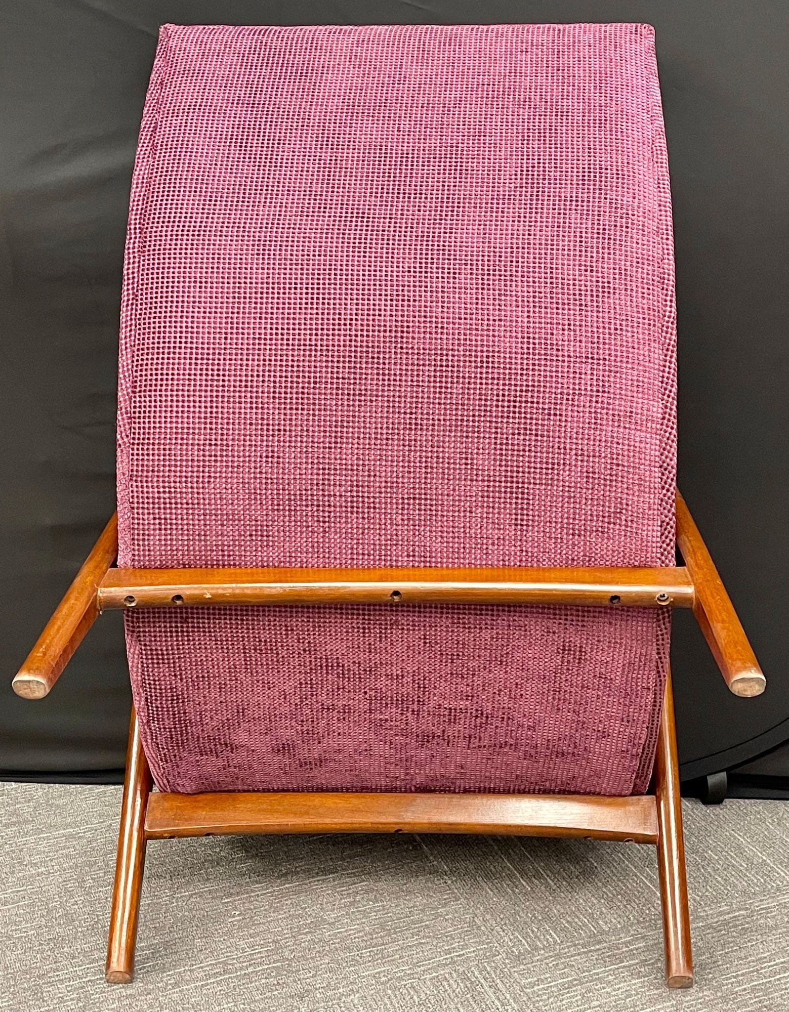 Single Sculptural Italian Mid-Century Modern Lounge Chair in Walnut, Mahogany