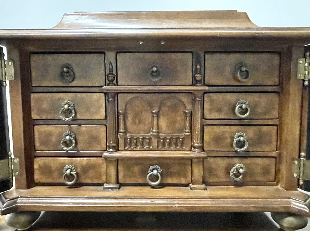 Maitland Smith Jewelry Box, Casket Box, Inlaid, Banded. Keepsake Box.