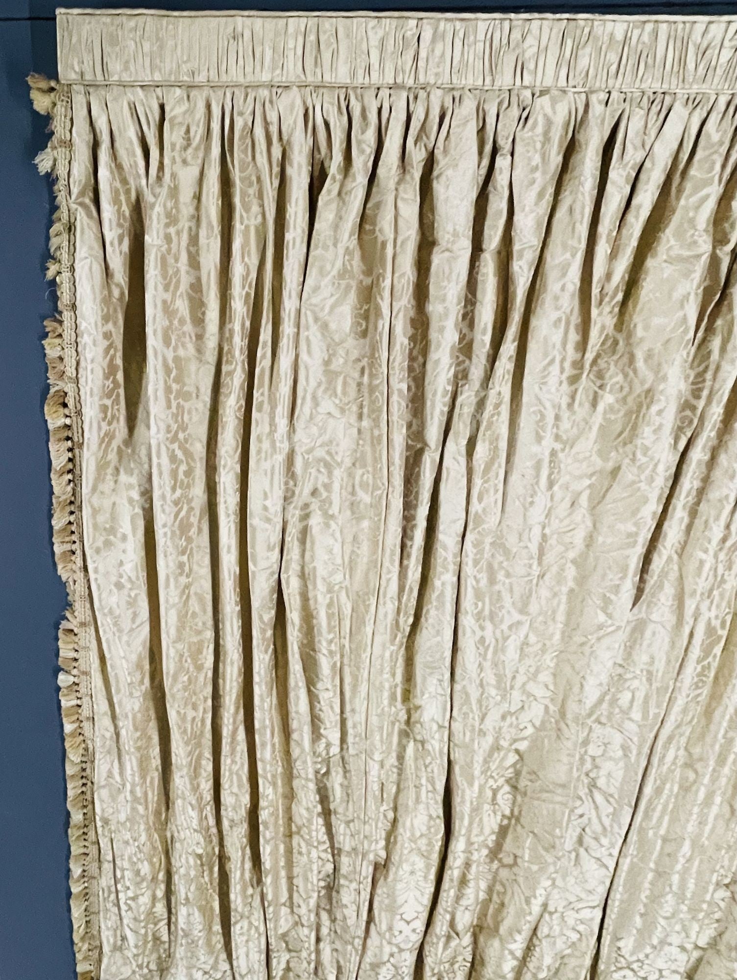Single Cream Curtain on Valance, Window Treatment, Drapery