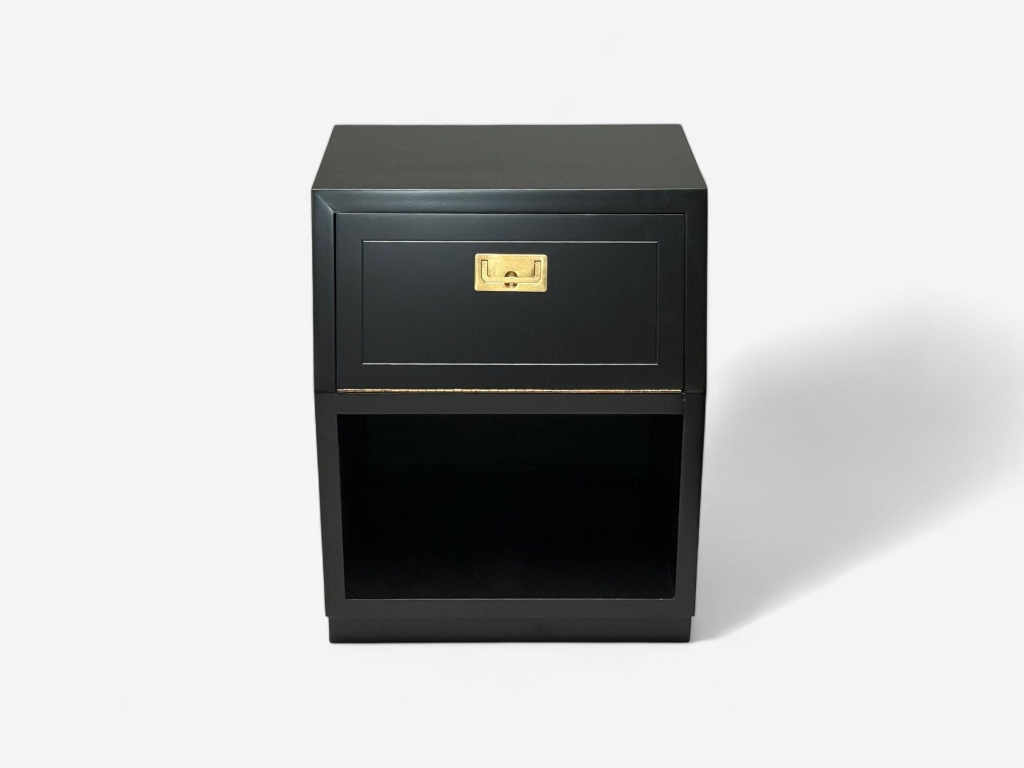 Henredon, Mid-Century Modern, Black Lacquer, Campaign Nightstands, 1960s