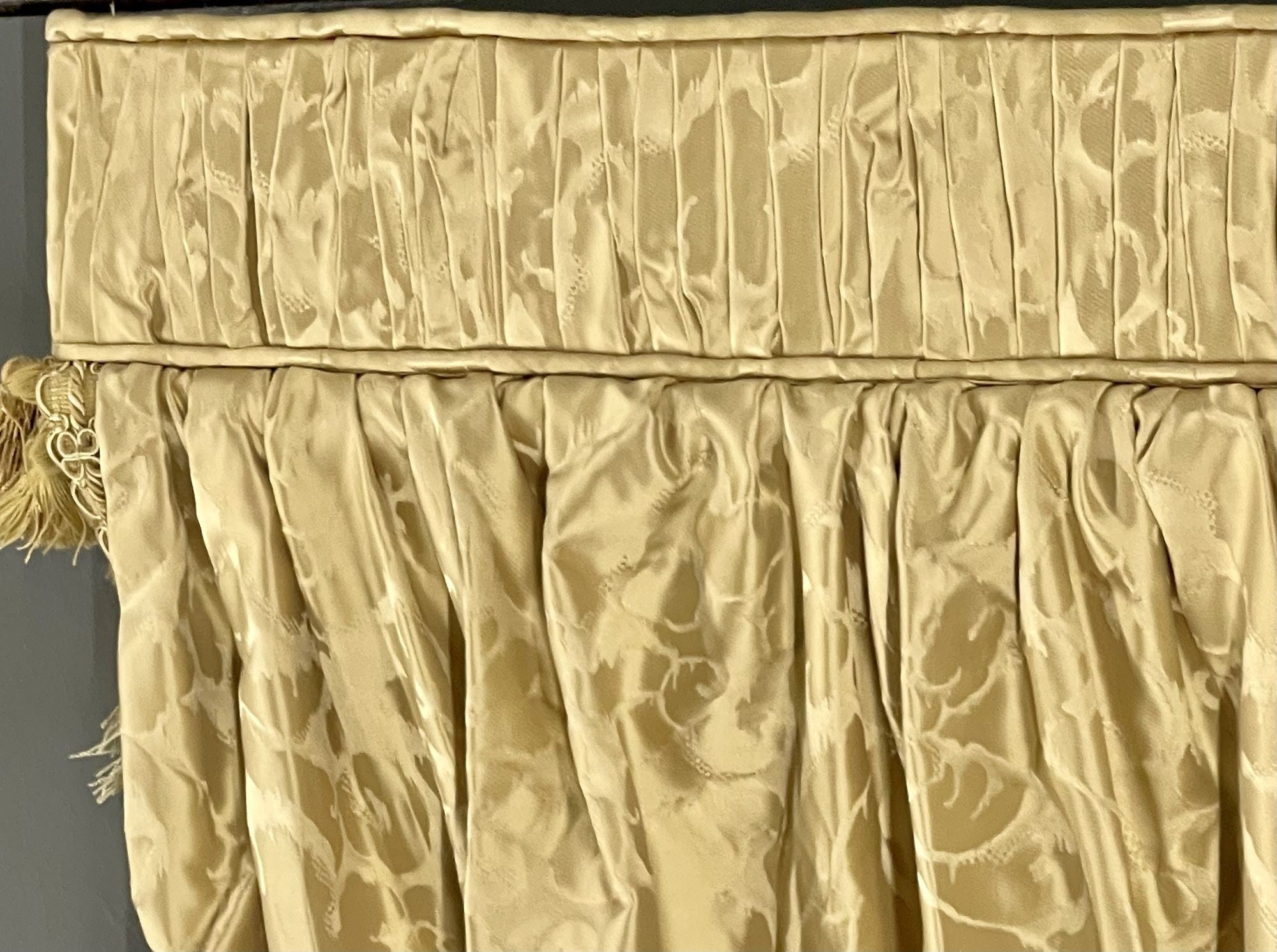 Single Cream Curtain on Valance, Window Treatment, Drapery