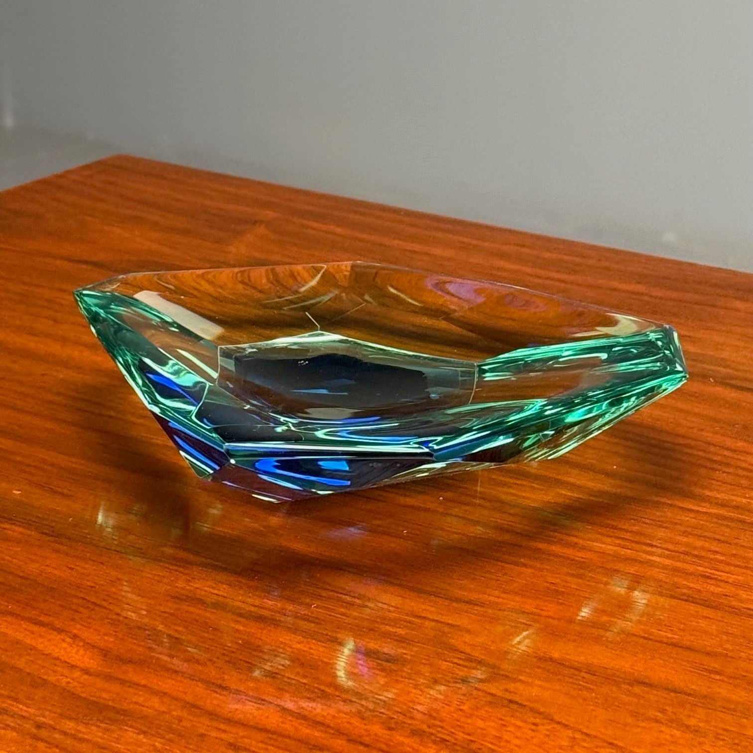 Max Ingrand, Fontana Arte, Mid-Century Modern, Ashtray, Cut Crystal, 1960s