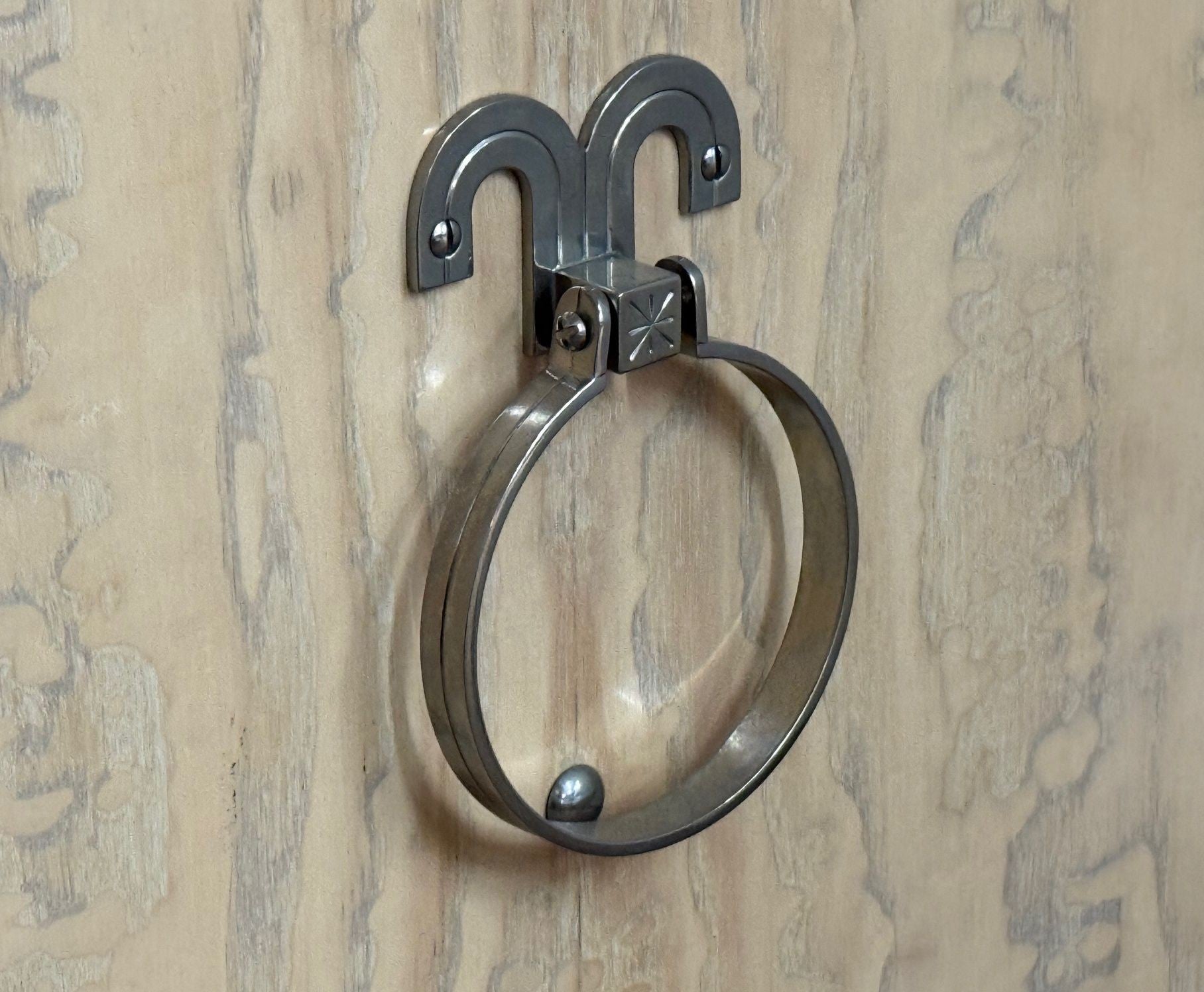 Tommi Parzinger, Mid-Century Modern, Walnut, Burl, Rare Sideboard, USA, 1960s