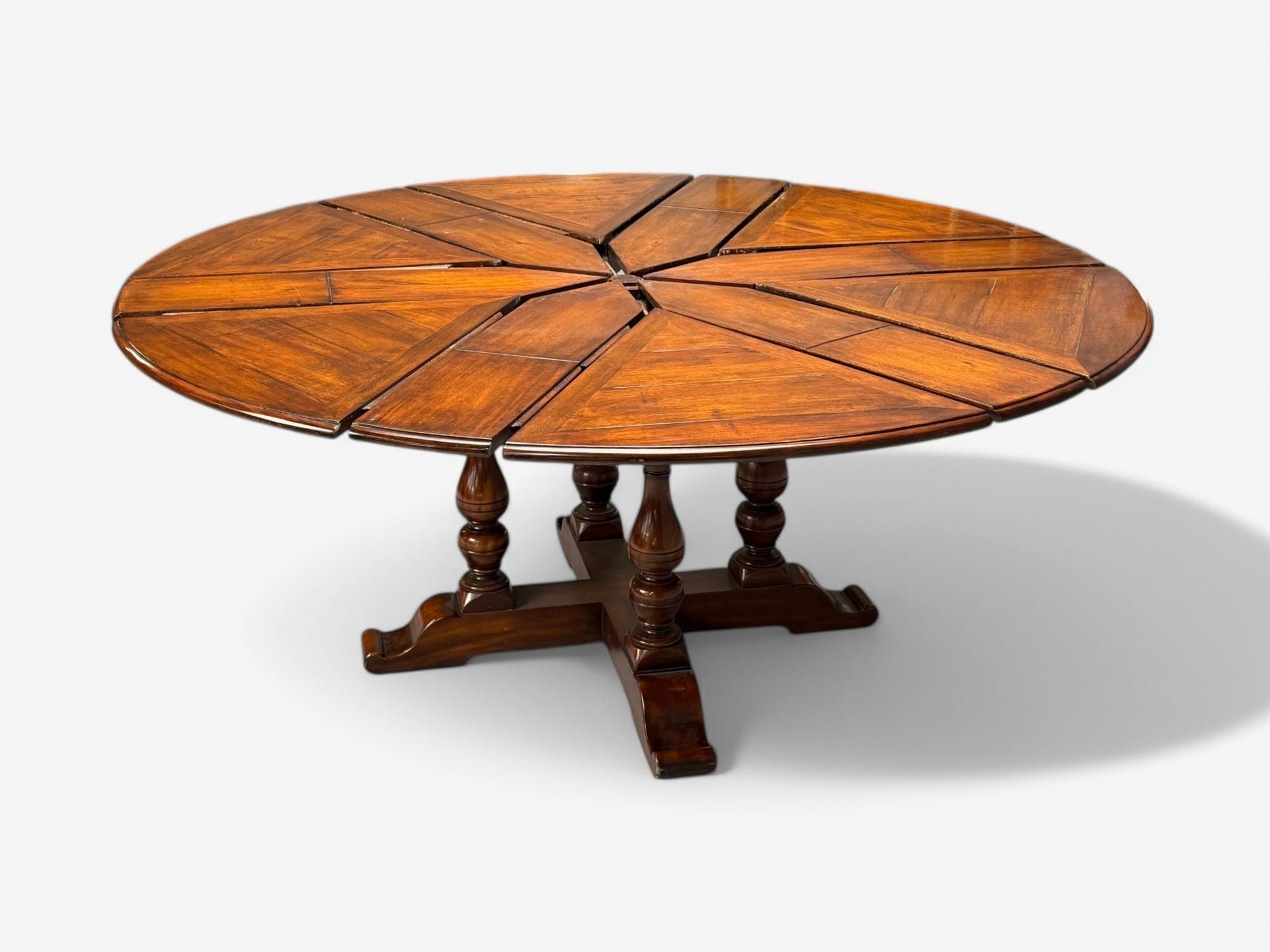 Farmhouse Style, Walnut, Jupe Round Dining Table, USA, 20th C.