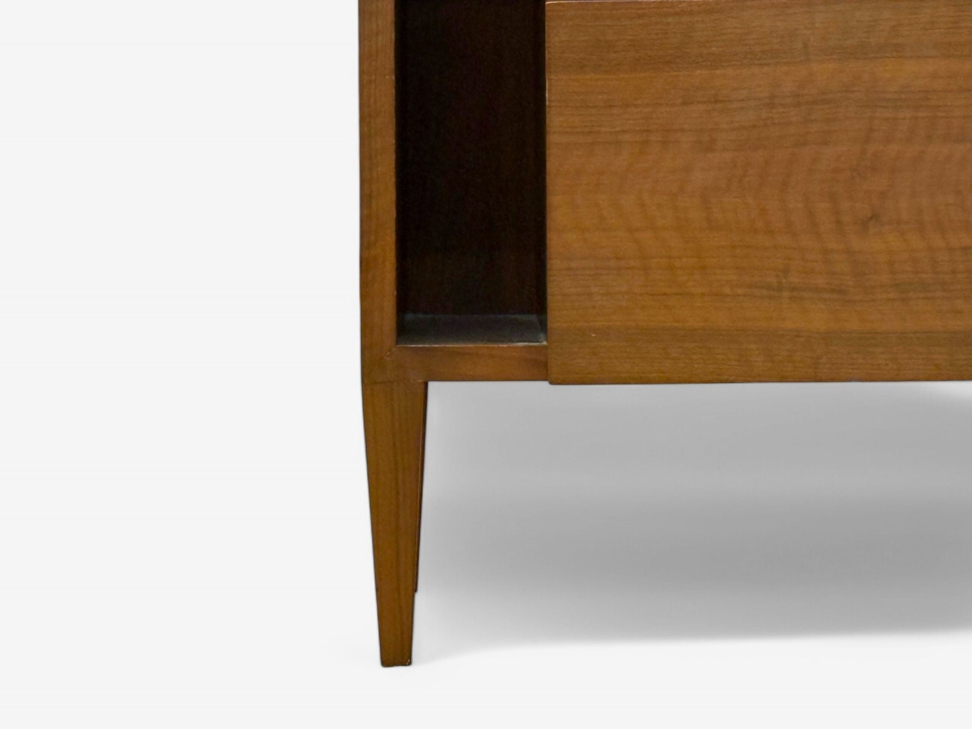 Gio Ponti, Singer & Sons, Mid-Century Modern, Rare Sculptural Nightstands, 1950s