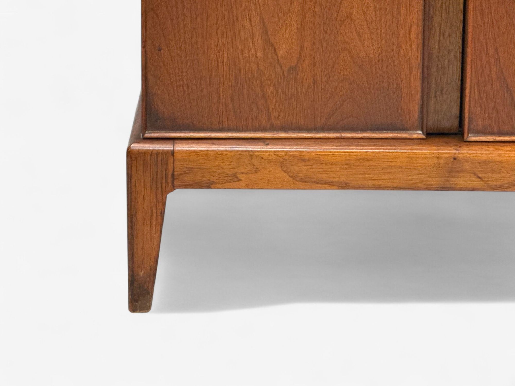 Maddox, Mid-Century Modern, Walnut, Stainless Steel, Nightstands, USA, 1960s