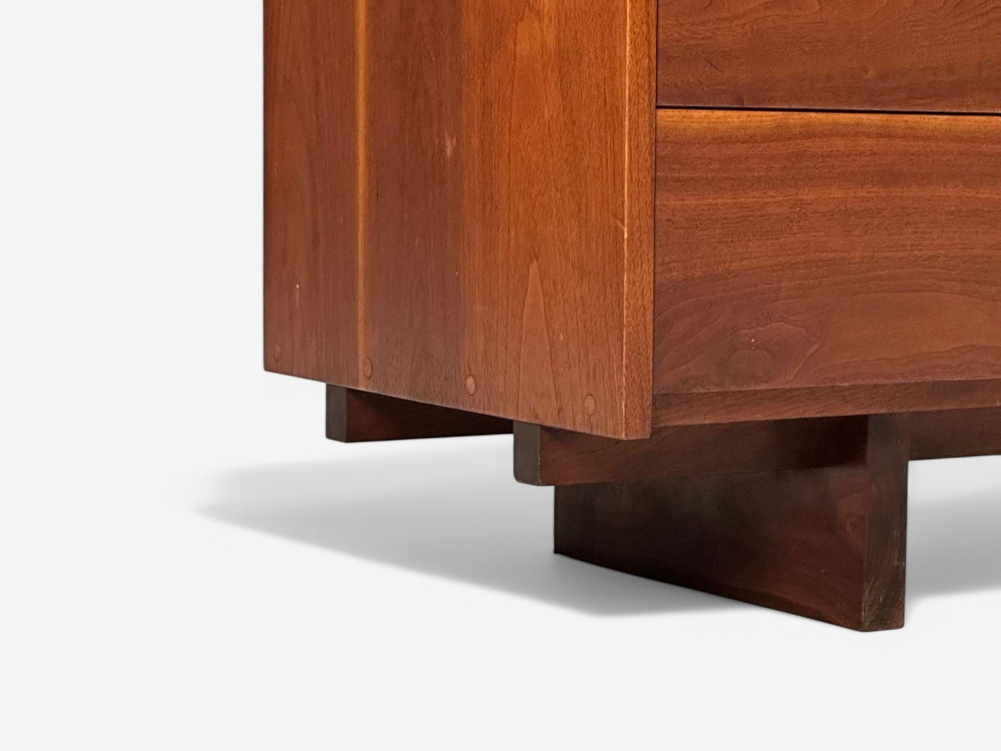 George Nakashima, Mid-Century Modern, Sap Walnut, Rare Dresser, USA, 1958