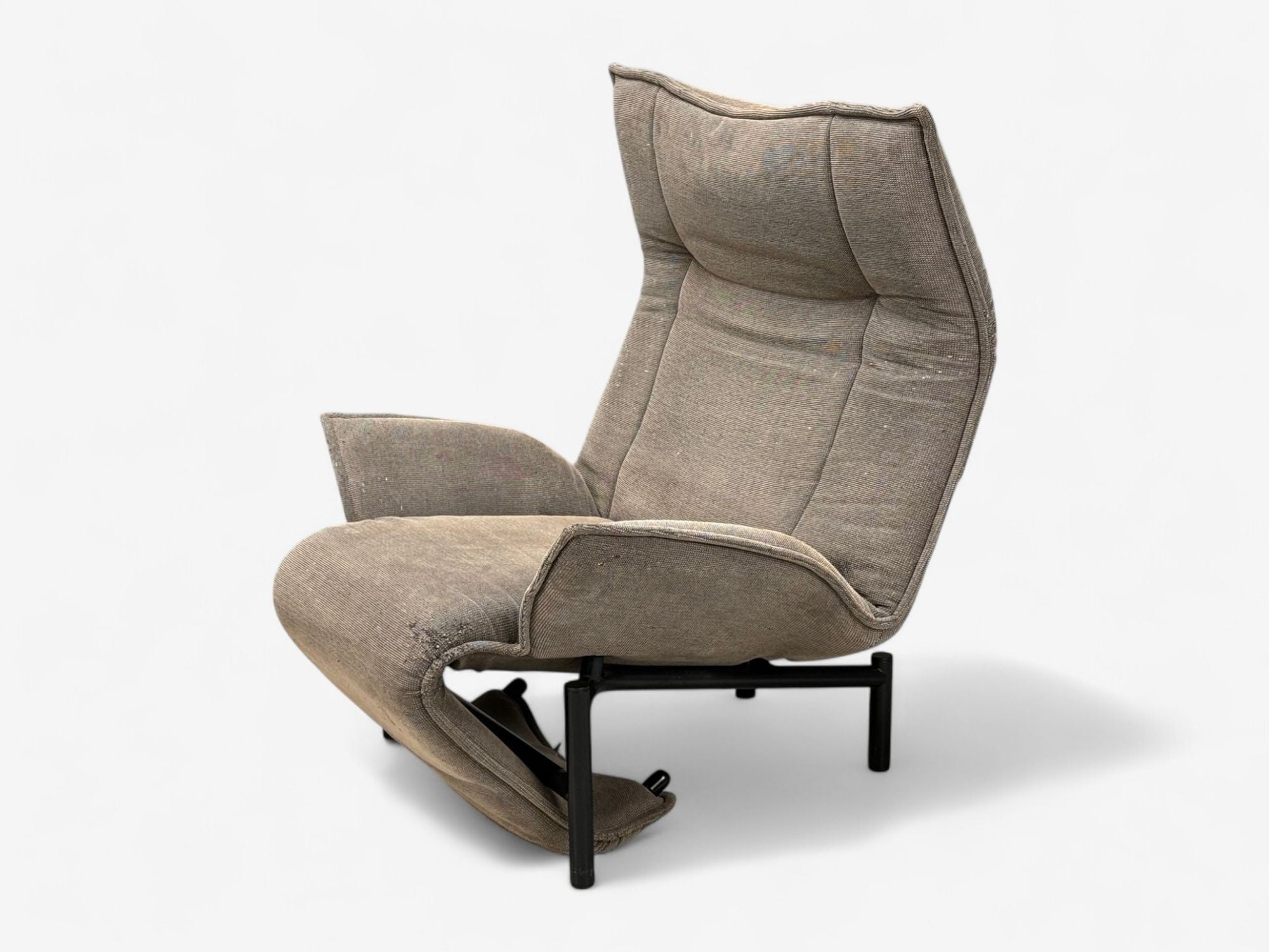 Vico Magistretti, Italian Modern, Fabric, Metal, Veranda Lounge Chair, 1980s