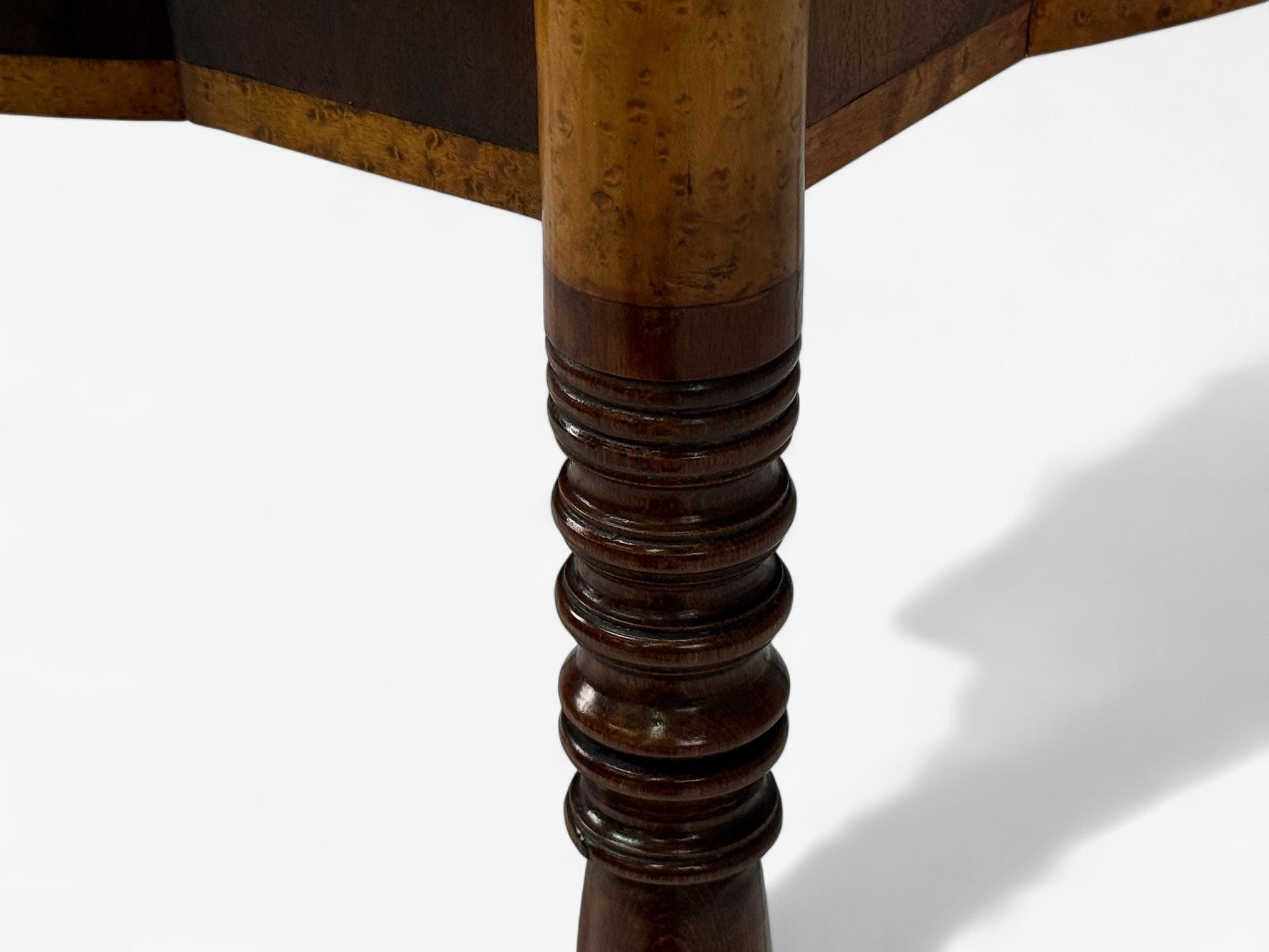 American Sheraton, Mahogany, Tulipwood, Serpentine Inlaid Card Table, USA, 1810
