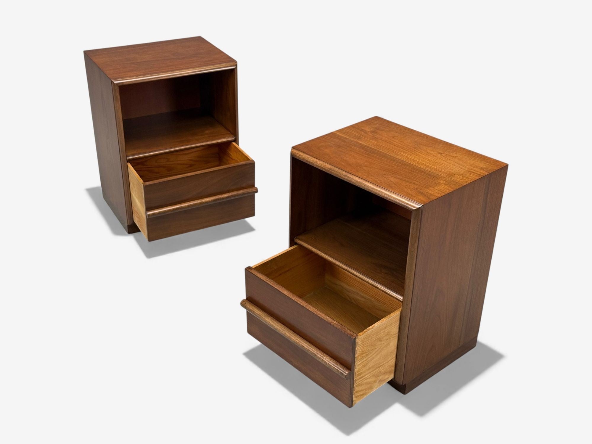 T.H. Robsjohn-Gibbings, American Modern, Walnut, Open Nightstands, USA, 1960s