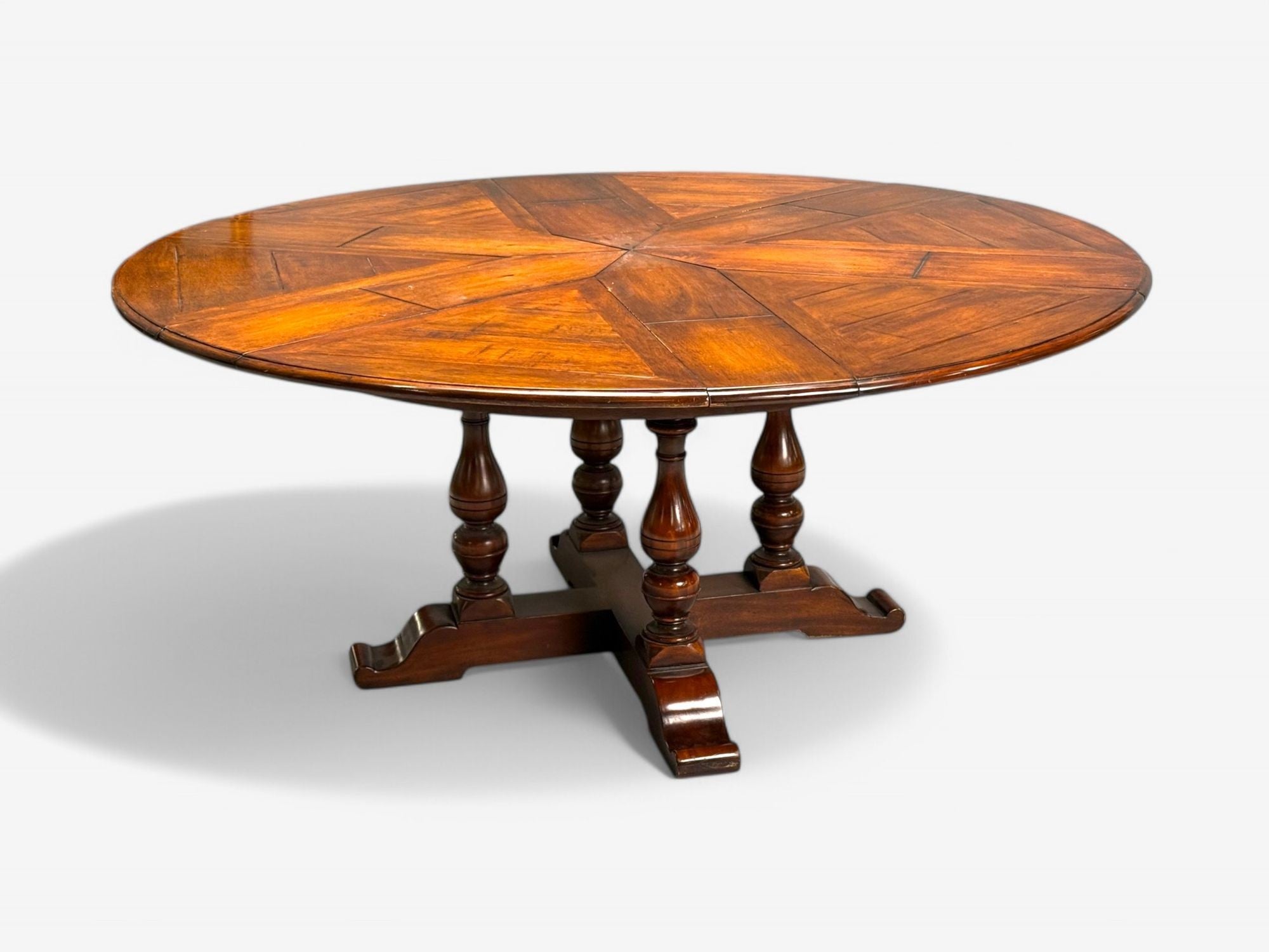 Farmhouse Style, Walnut, Jupe Round Dining Table, USA, 20th C.