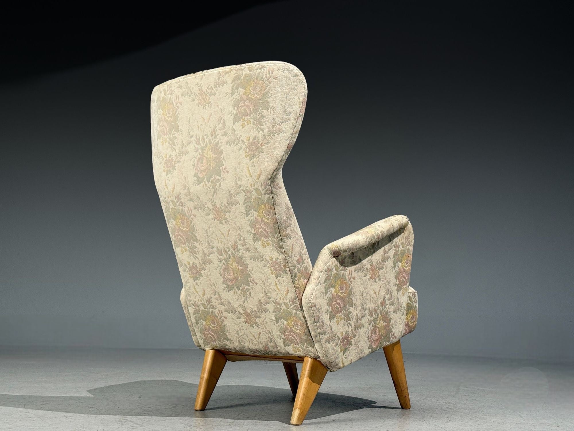 Carl Gustaf Hiort af Ornäs, Armchair, Fabric, Lacquered Wood, Finland, 1940s