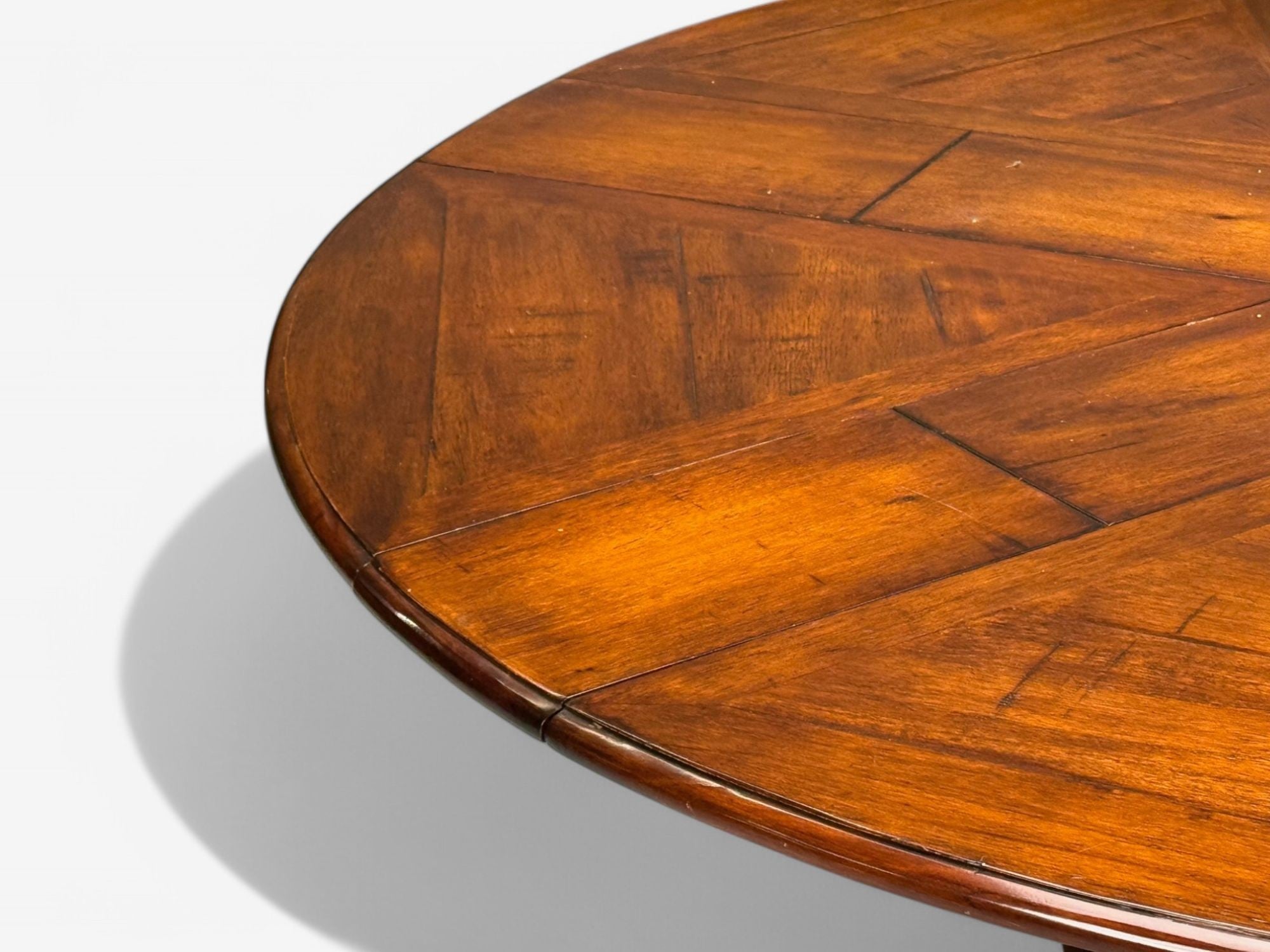 Farmhouse Style, Walnut, Jupe Round Dining Table, USA, 20th C.