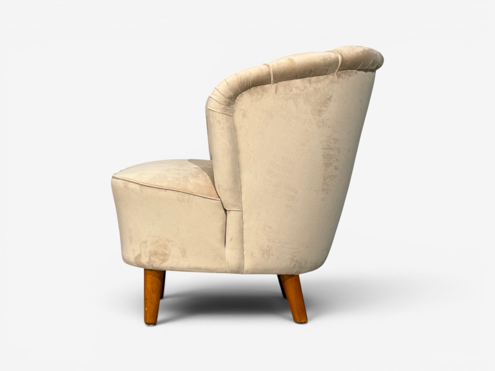 Asko, Finnish Modern, Lounge Chairs, Beige Velvet, Beech, Finland, 1950s