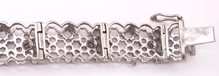14 Karat White Gold Contemporary Bracelet with Round Diamonds