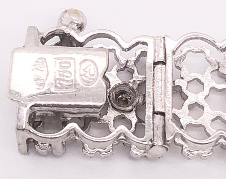 14 Karat White Gold Contemporary Bracelet with Round Diamonds