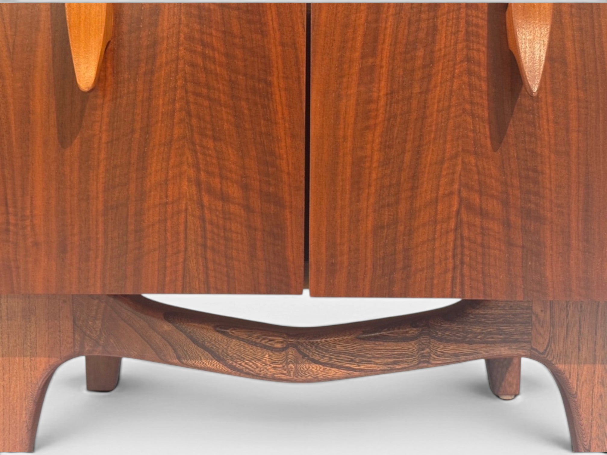 Young Manufacturing, Modern Nightstands, Walnut, USA, 1960s