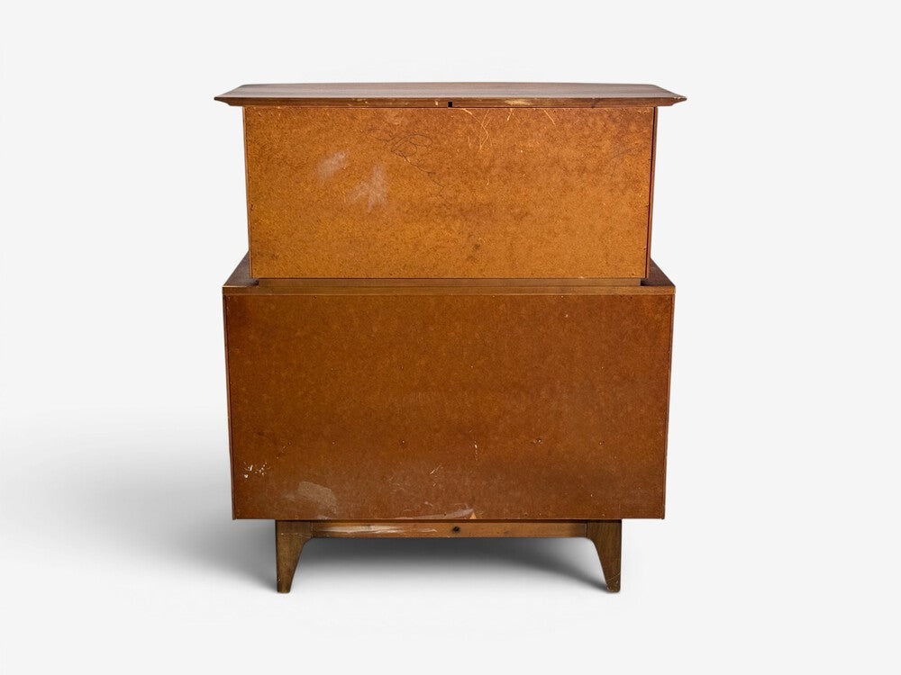 Young Manufacturing, Highboy Dreser, Walnut, USA, 1960s