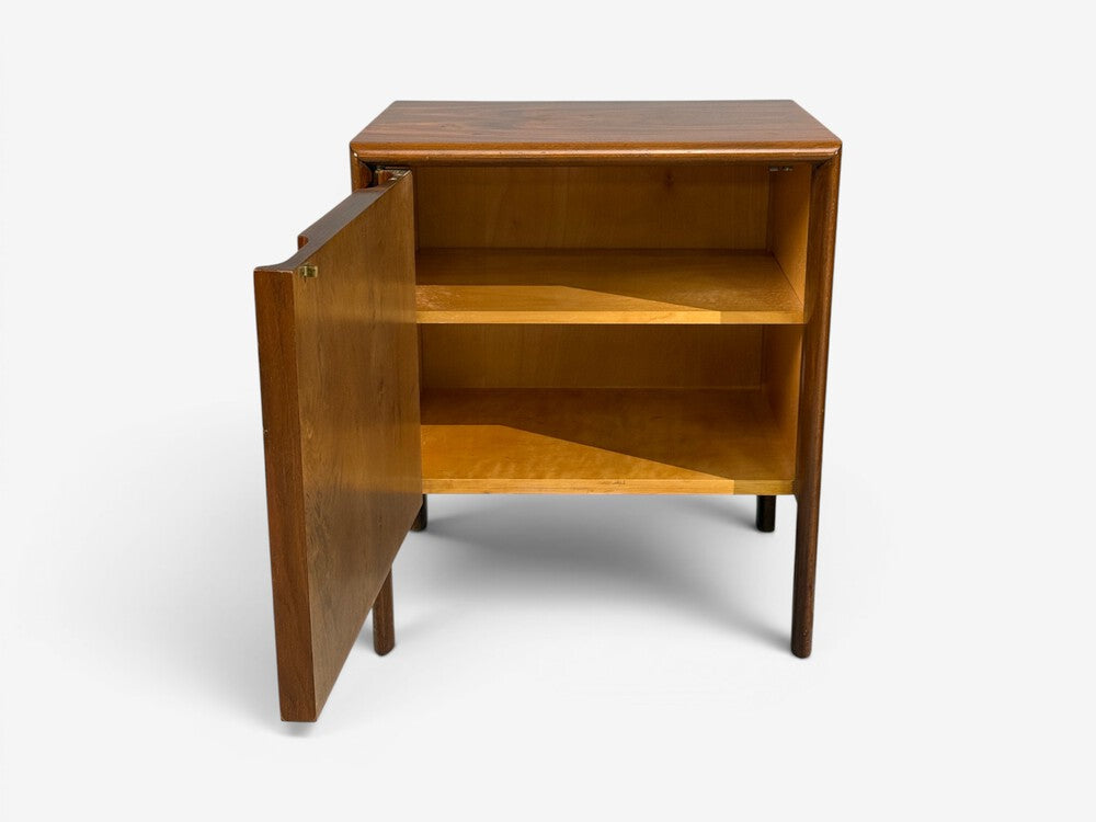 Edmond J. Spence, Sculptural Nightstands, Walnut, Sweden, 1950s